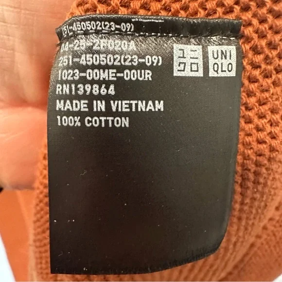 Uniqlo Women's Sweater - Brown - Picture 5 of 8